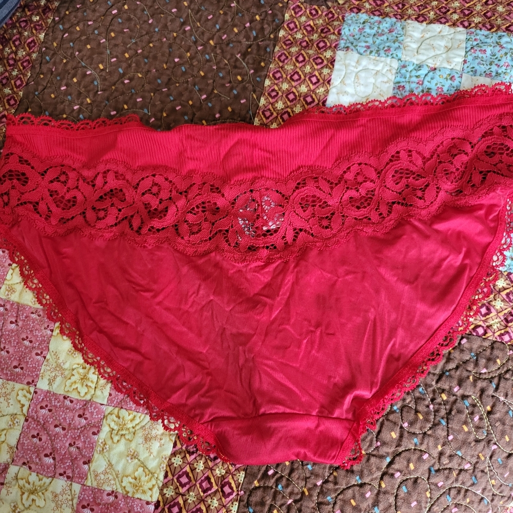 Victoria's Secret panties. - Picture 2 of 6